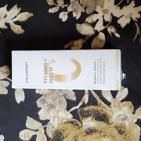 Color farm vitamin C Serum brighten + smooth - Picture 6 of 16